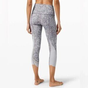 Lululemon Wunder Under High Rise Crop Scallop Marble (Size 2)